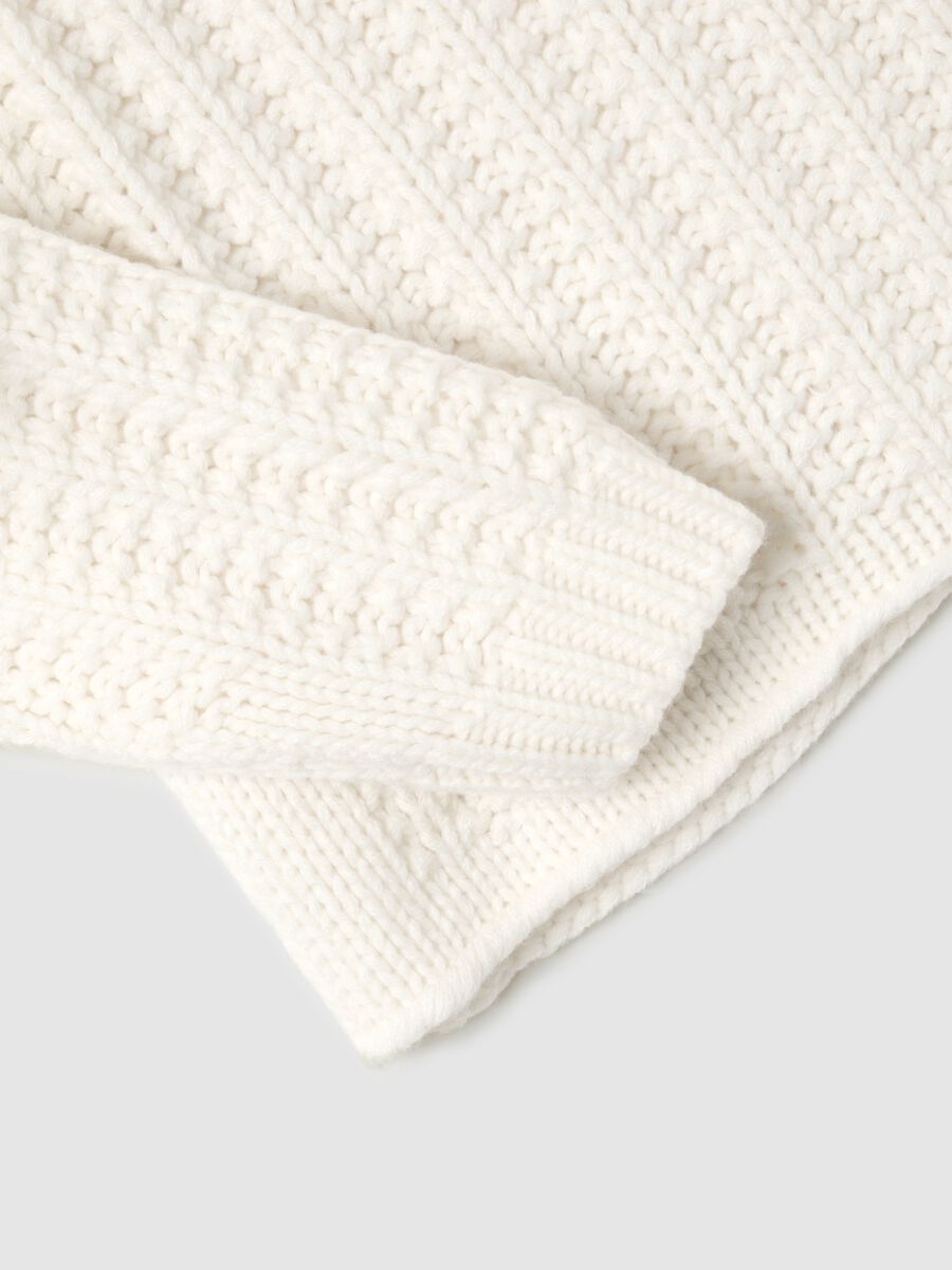 White regular fit sweater with jacquard pattern and vulcan collar_5