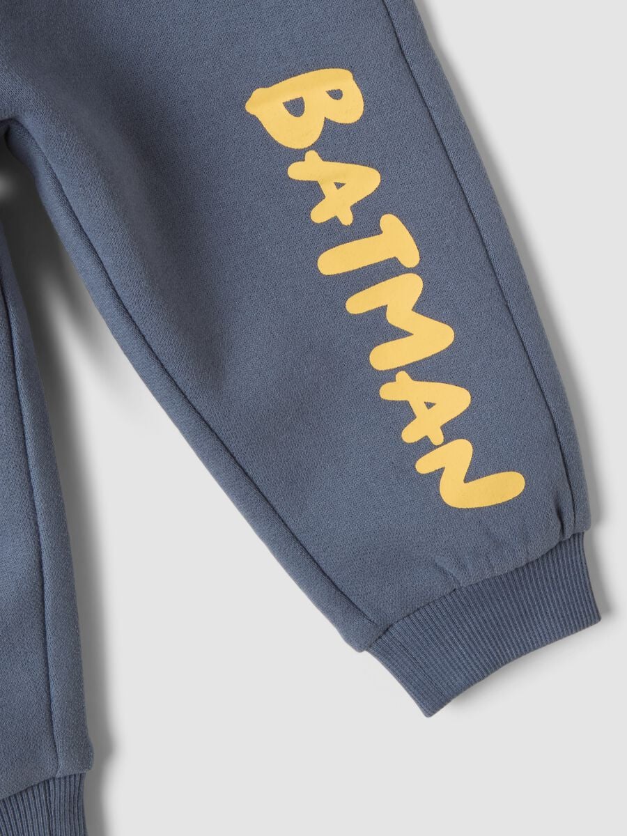 Completo beige e blu in puro cotone organico a tema Batman_2