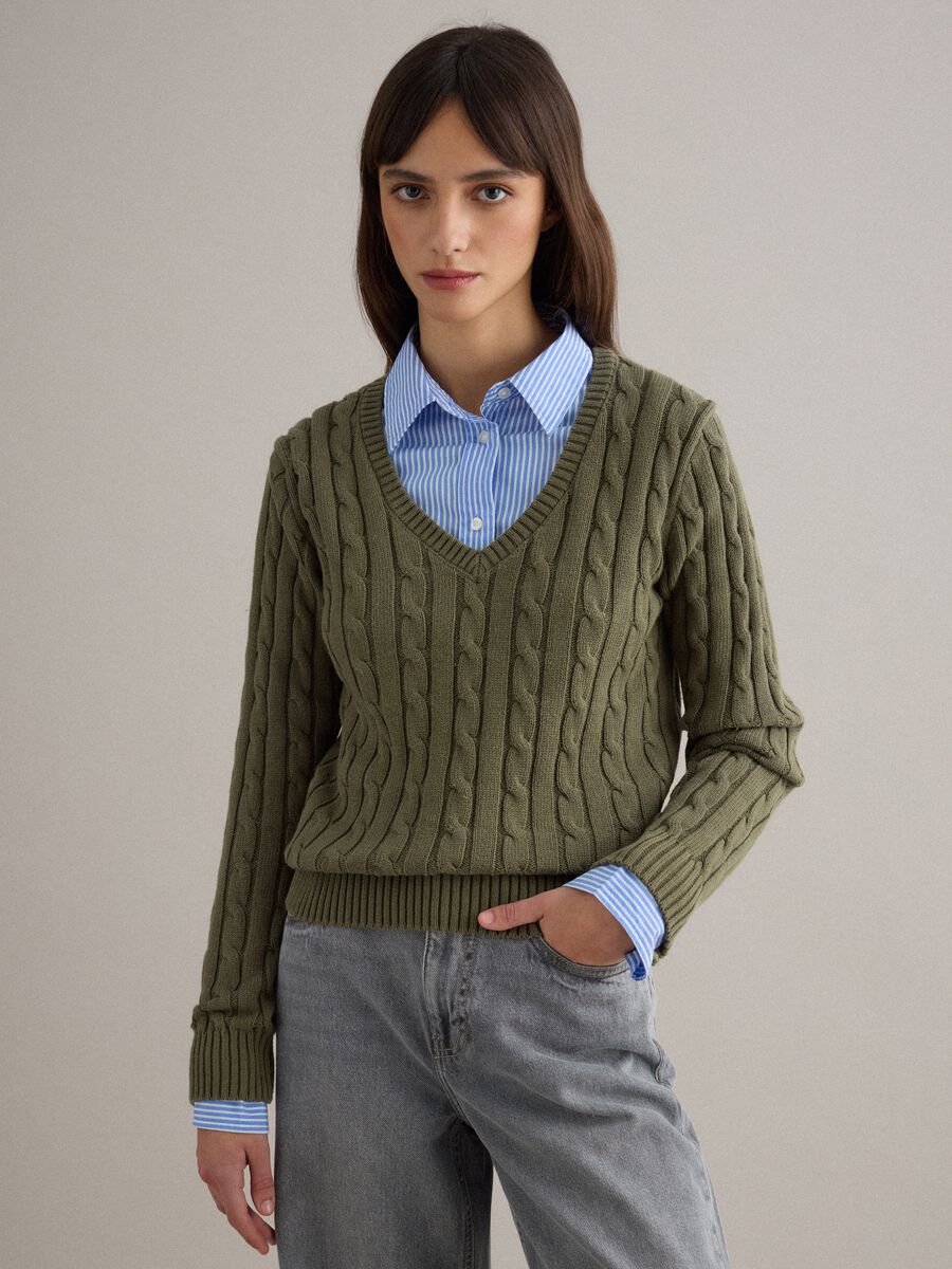 Green pure cotton regular fit pullover with cable knit_1