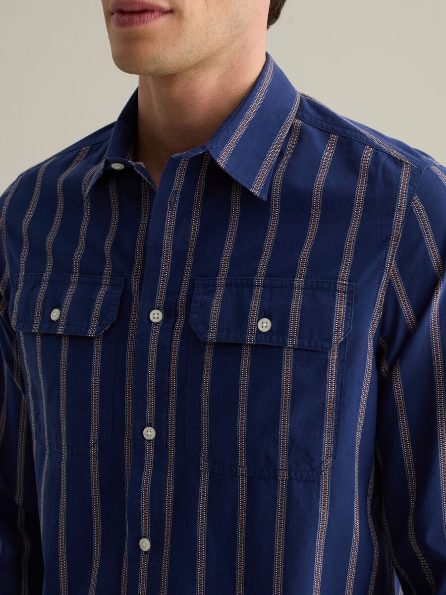 Striped regular-fit shirt with pockets_3