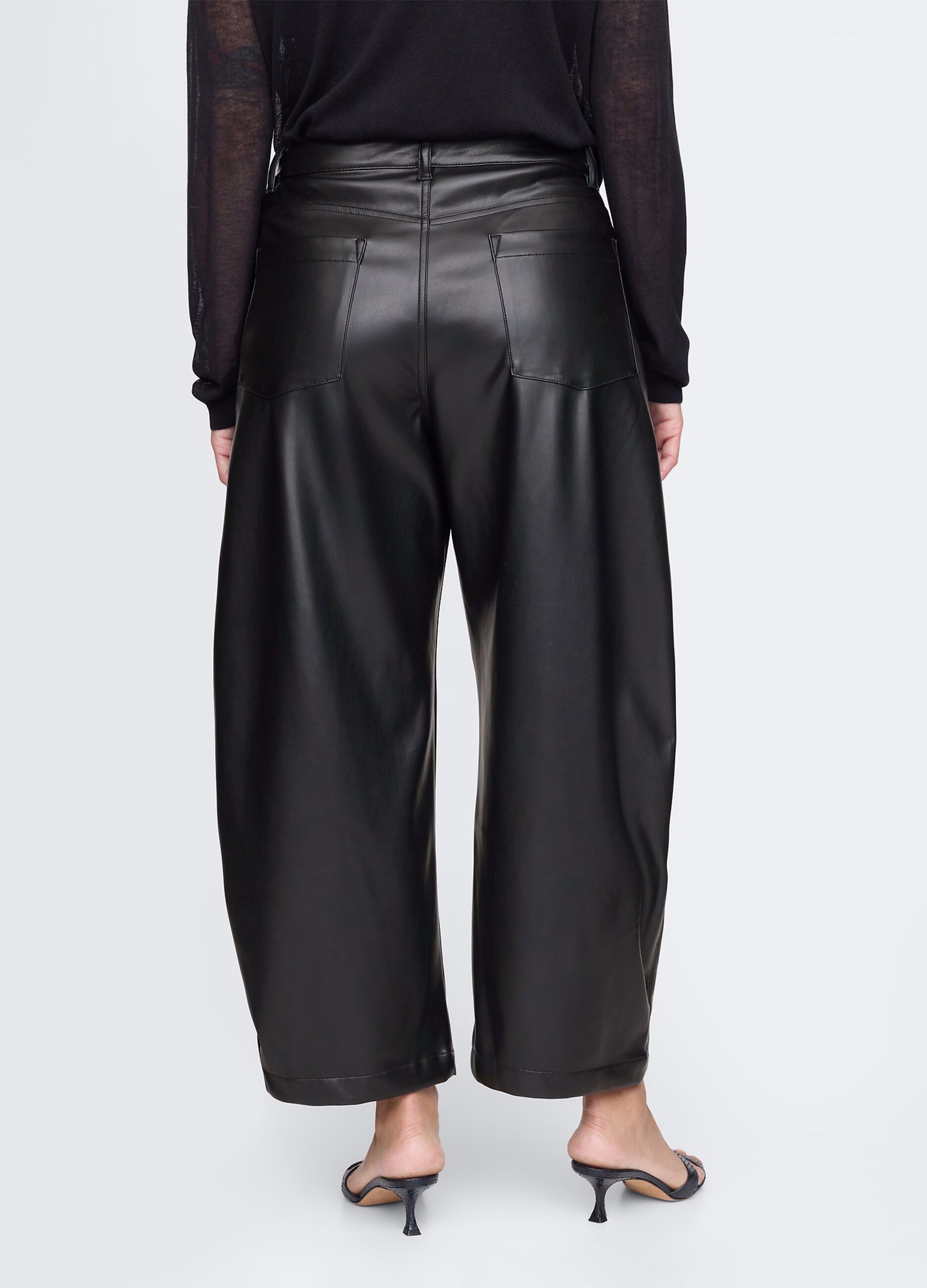 Barrel-fit shiny-effect trousers