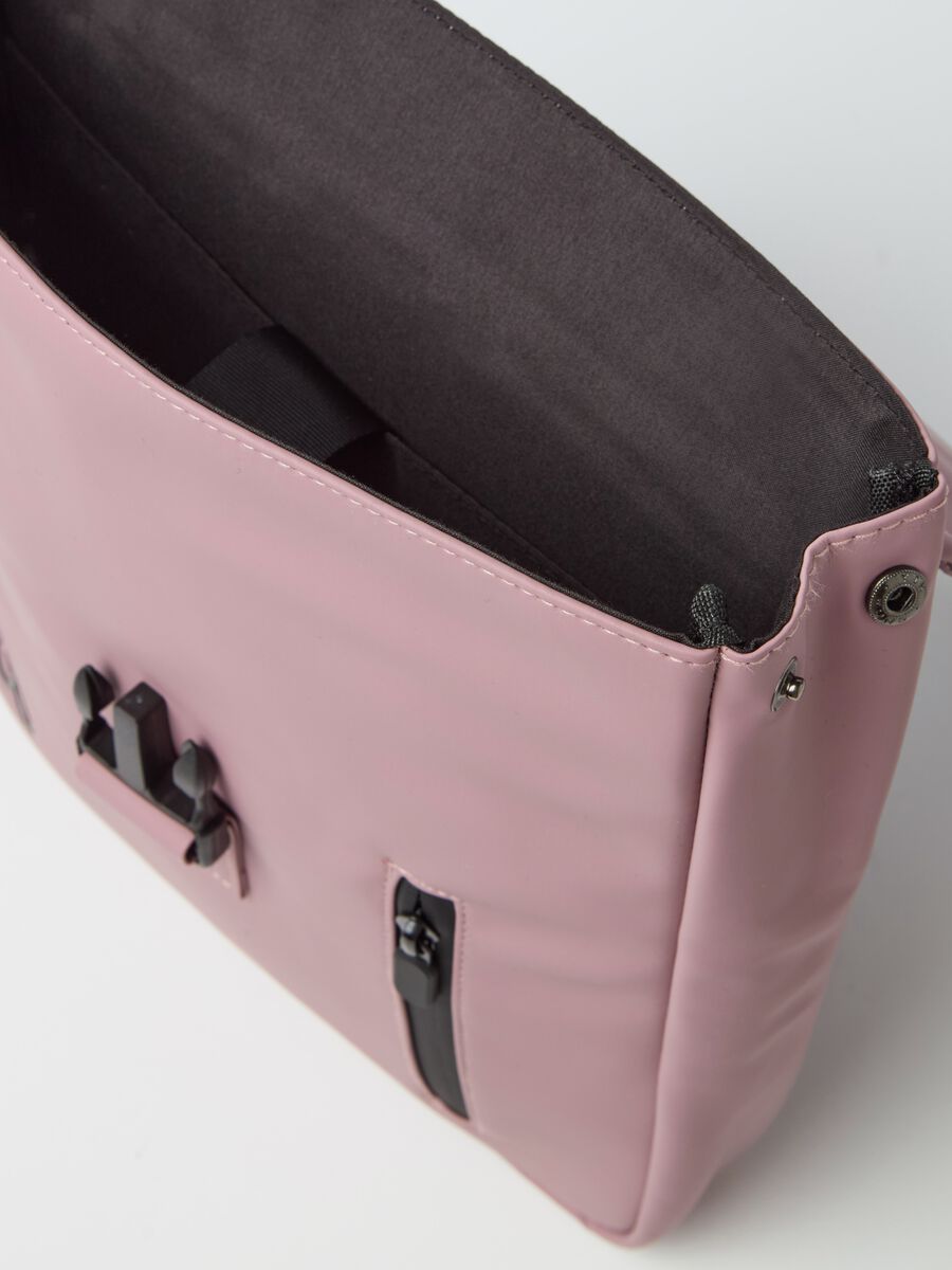 Small backpack with flap and buckle_2