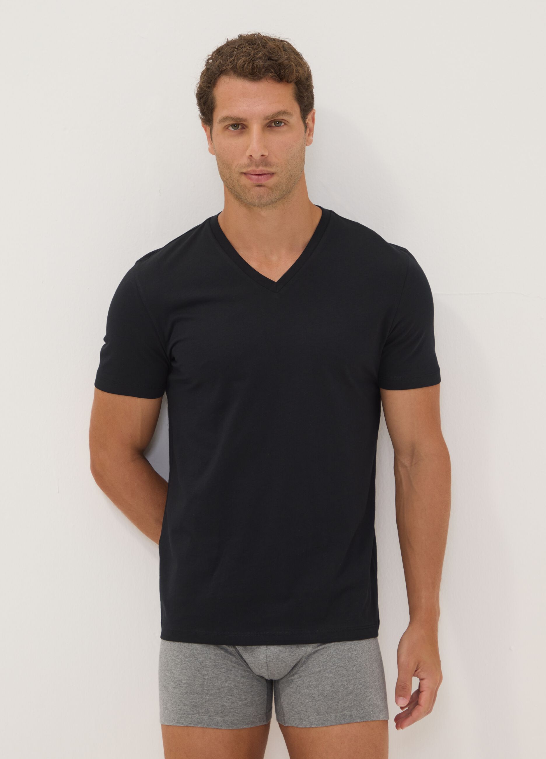 3-pack of blue organic cotton V-neck T-shirts