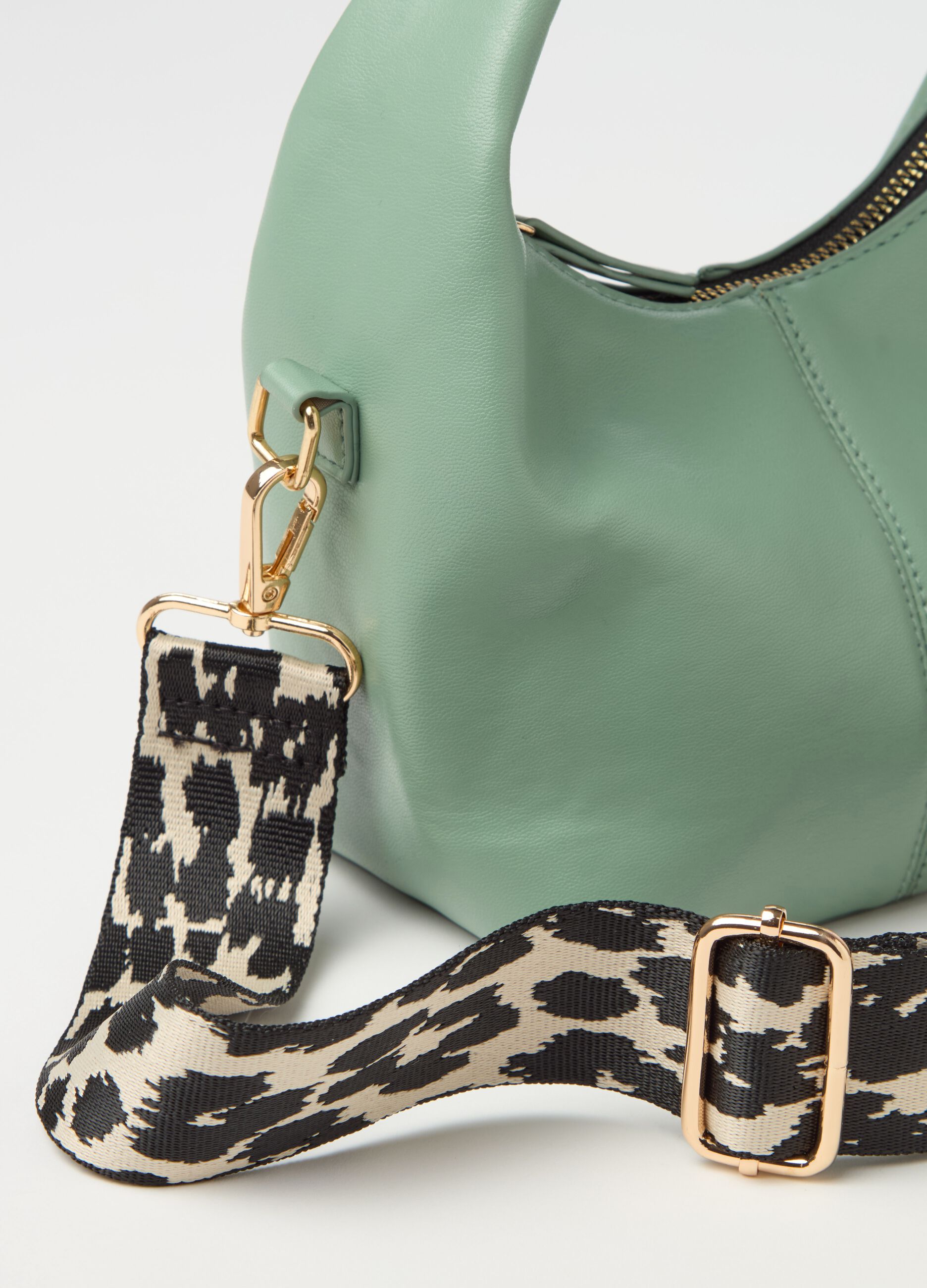 Shoulder strap with animal print pattern