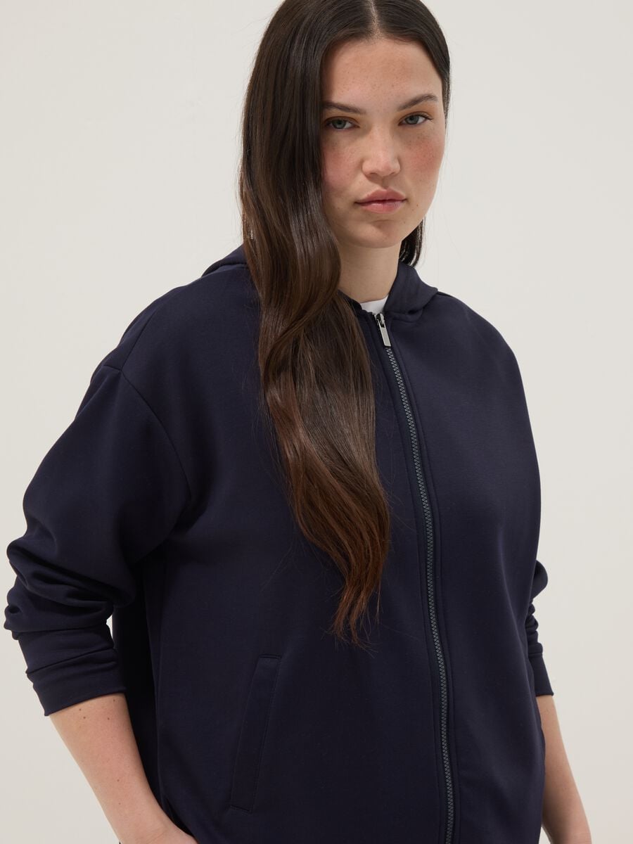 Felpa blu in viscosa elasticizzato regular fit con zip_0