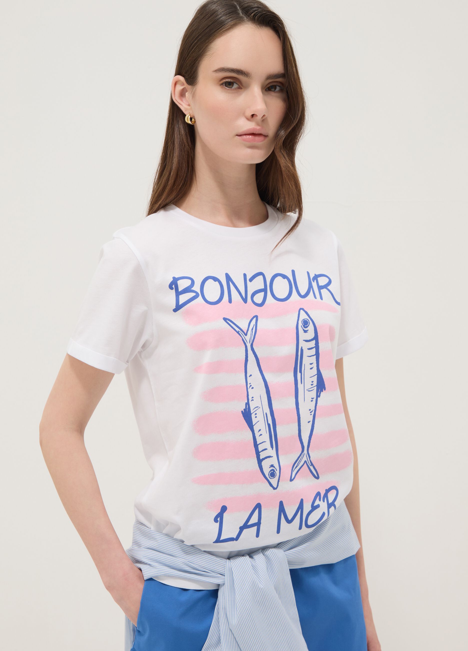 White pure cotton T-shirt with front print, regular fit