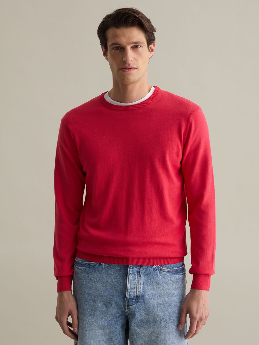 Solid colour pullover with round neck_0