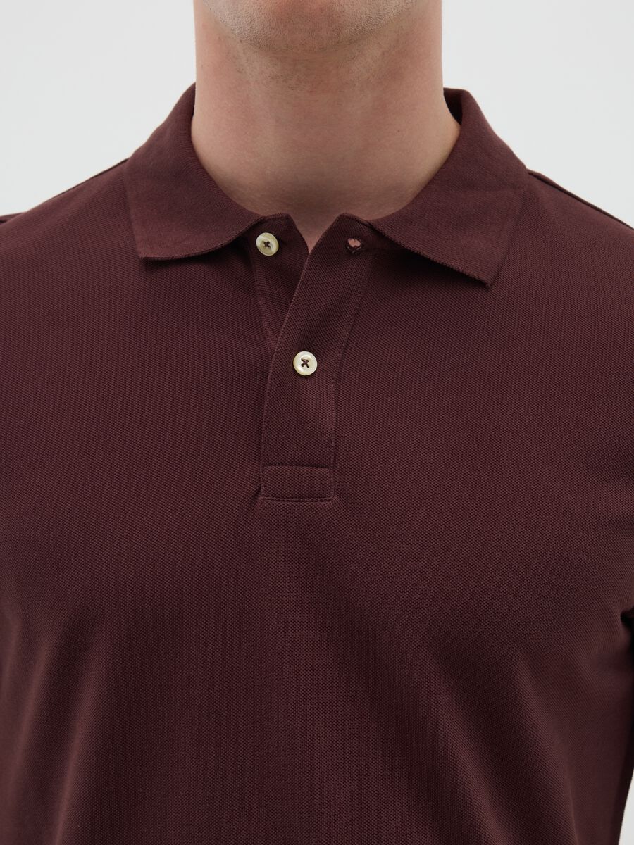 Polo da uomo in puro cotone marrone regular fit_1