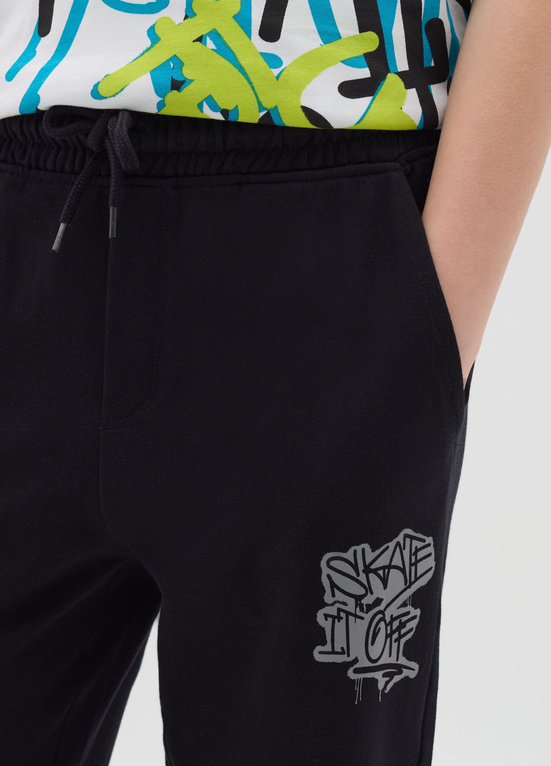 Joggers loose fit con coulisse e stampa 