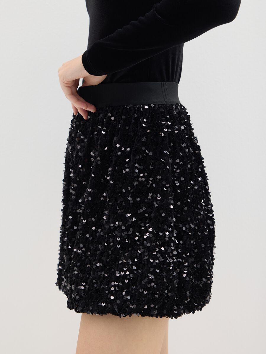 Minigonna baloon nera in misto velour regular fit con paillettes_3