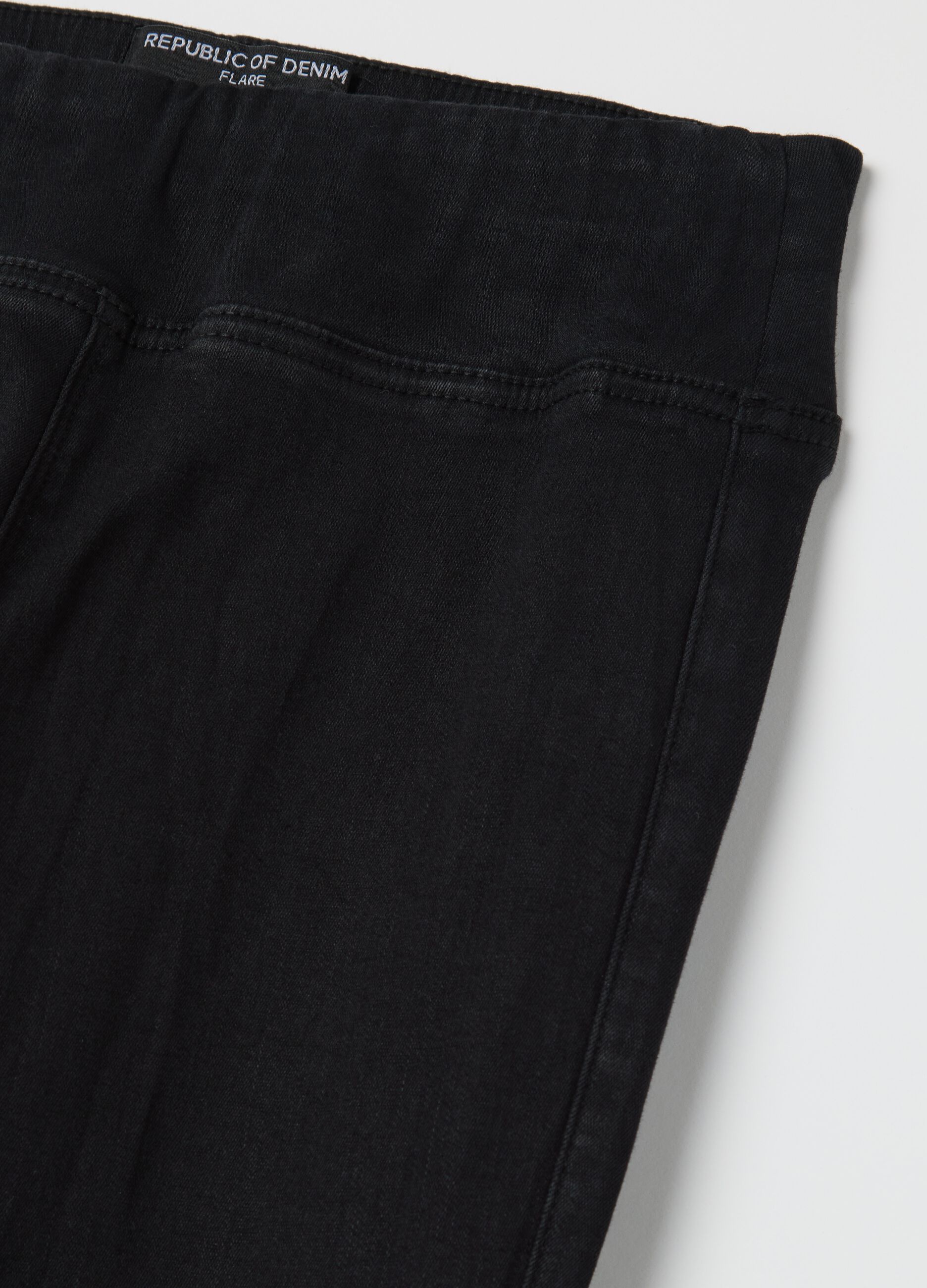 Black flare-fit jeggings