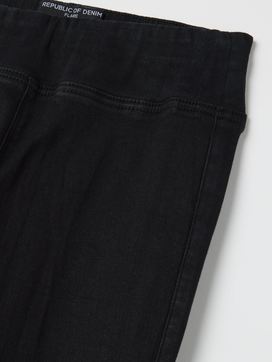 Black flare-fit jeggings_5