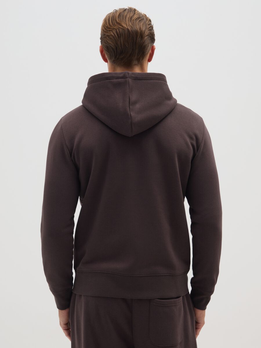 Brown regular fit cotton blend hoodie with zip_2