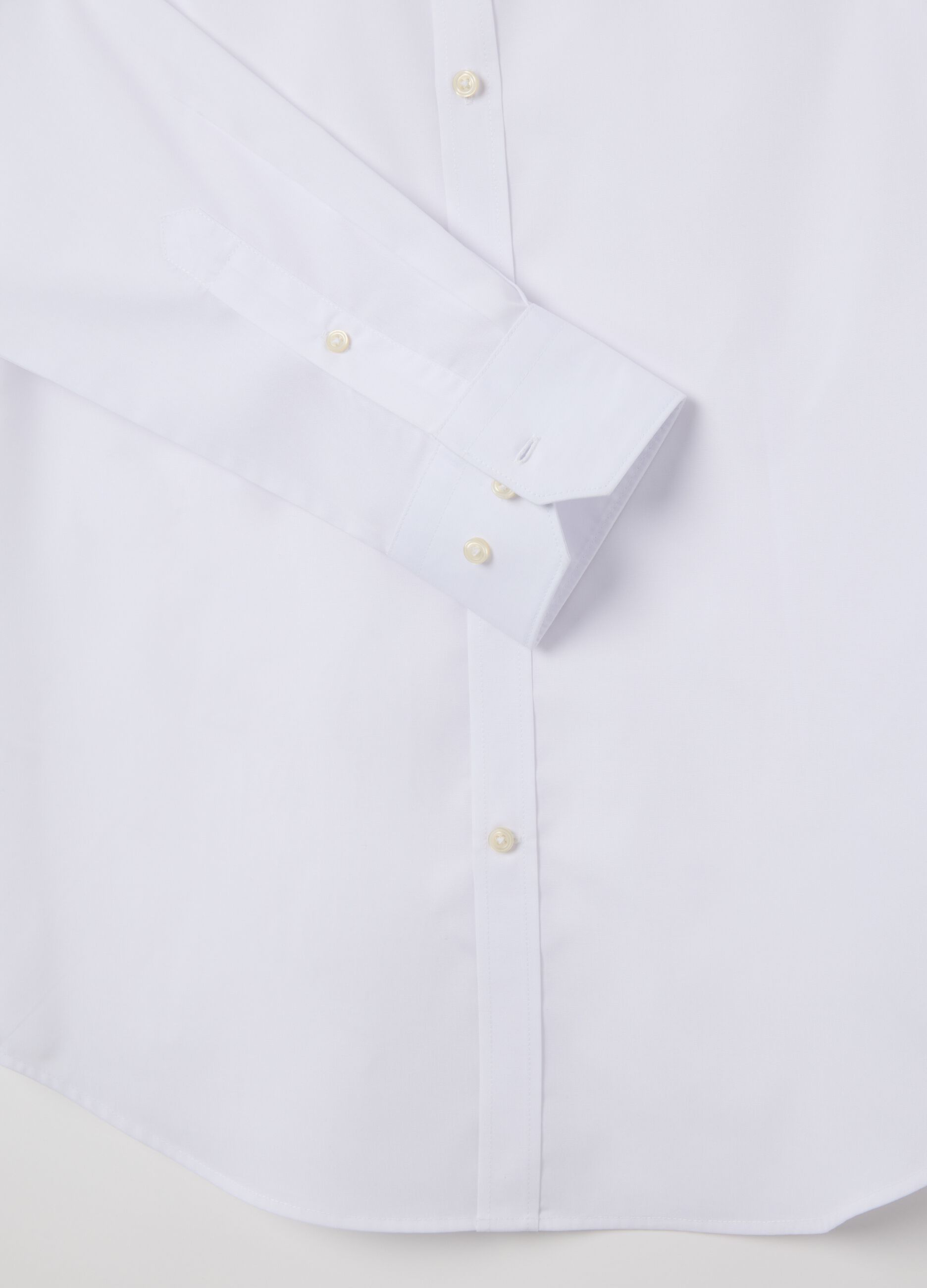 White cotton blend slim fit easy iron shirt