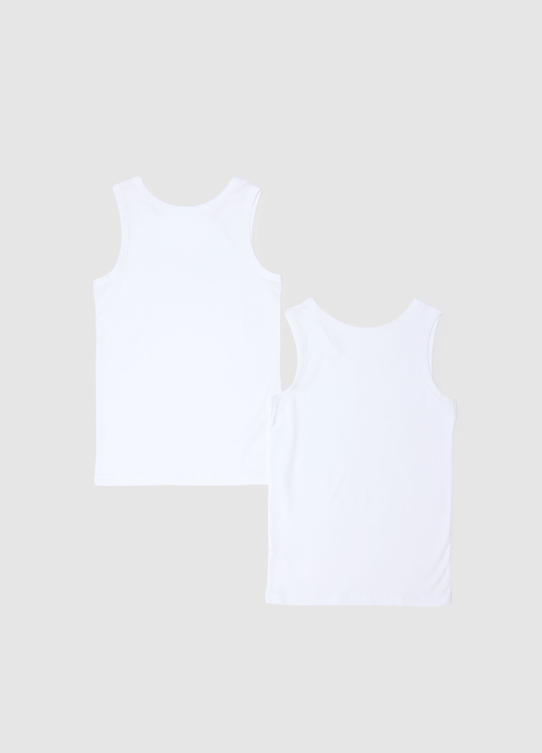 Two-pack of boys' white stretch cotton vests with regular fit