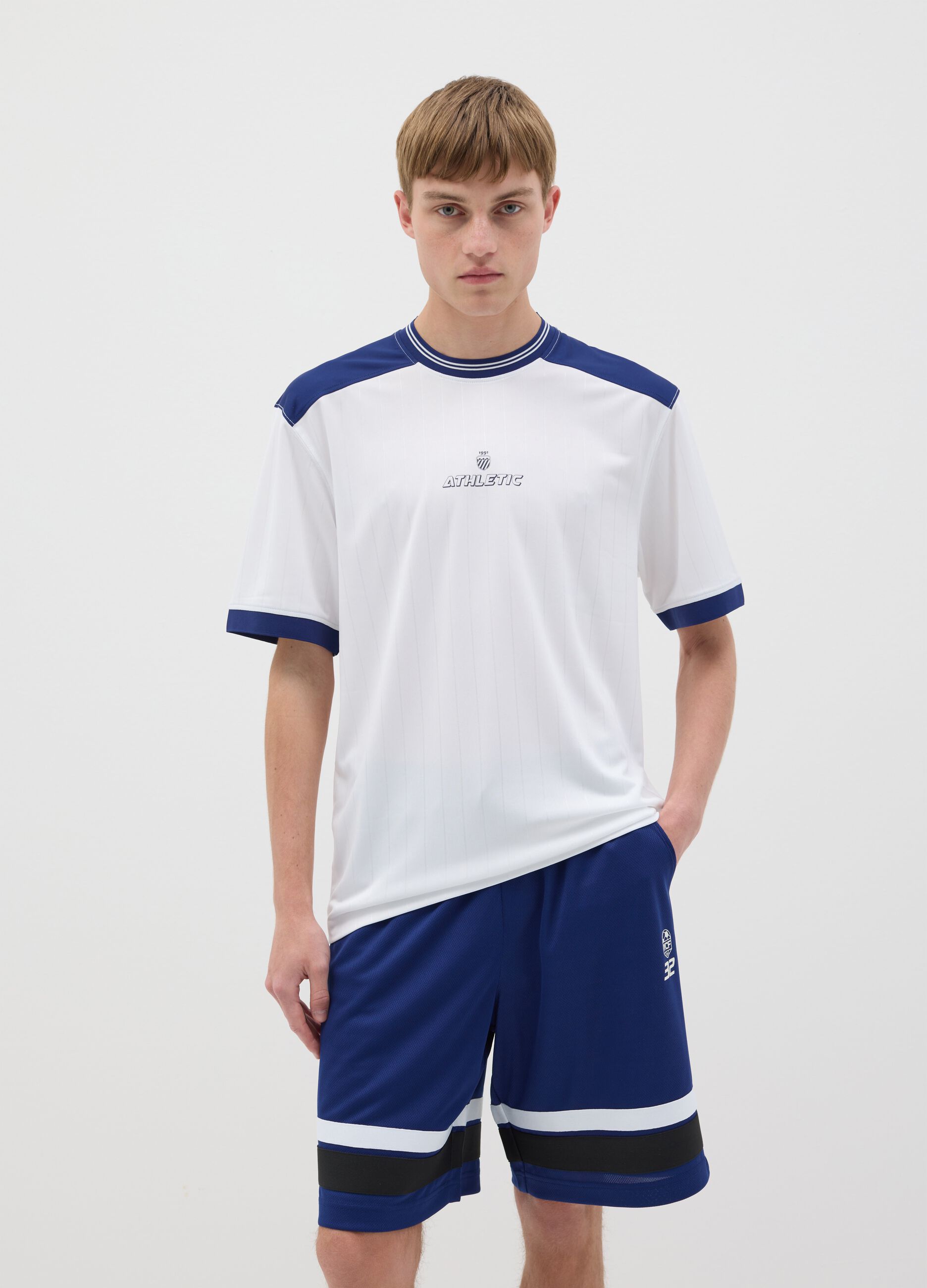 White and blue T-shirt in mesh with print