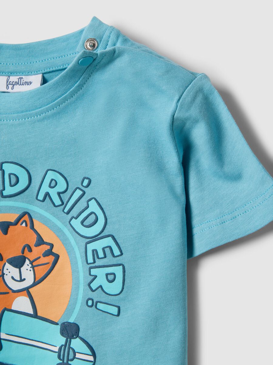T-shirt in puro cotone azzurra da bimbo regular fit con tigre rider_2