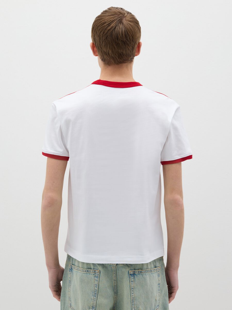 White T-shirt with contrasting edging_3