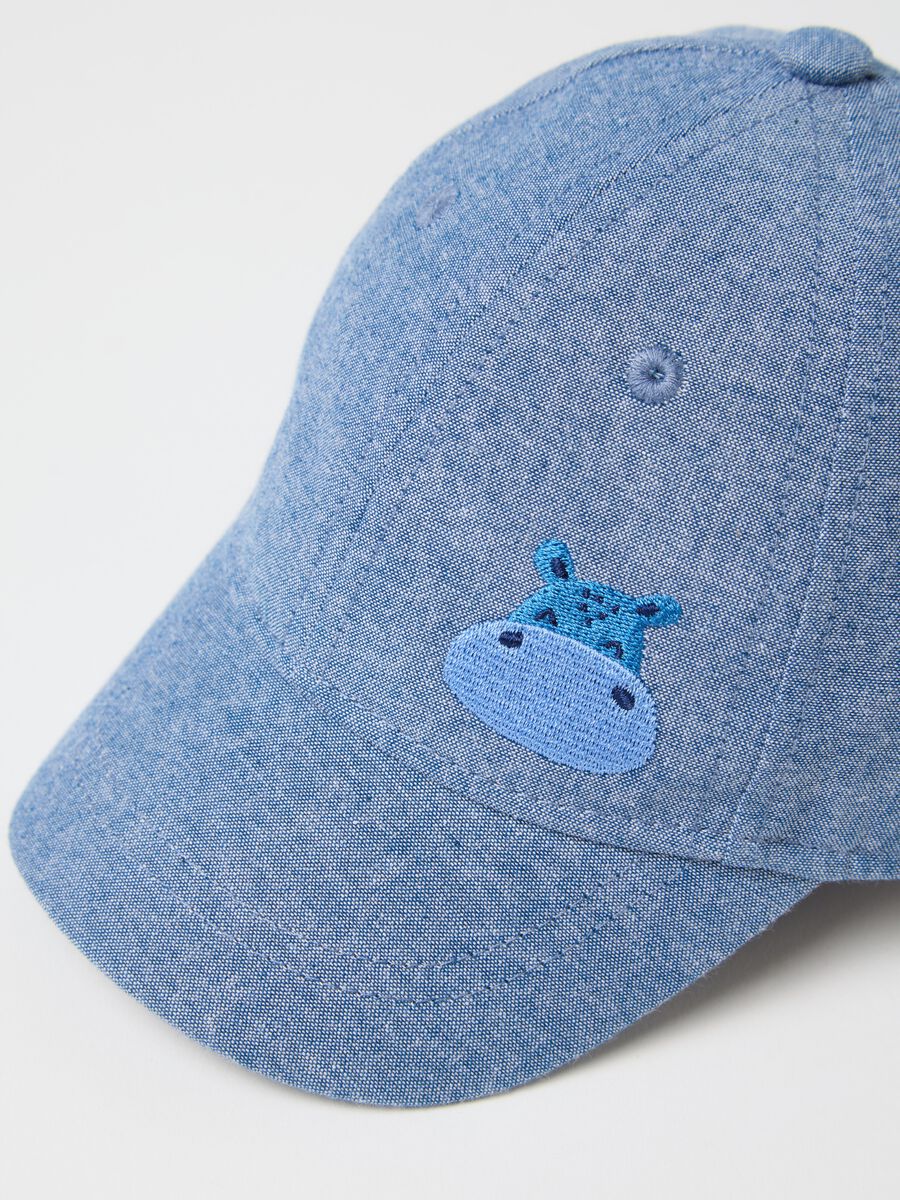 Light blue baseball cap with hippopotamus embroidery_1