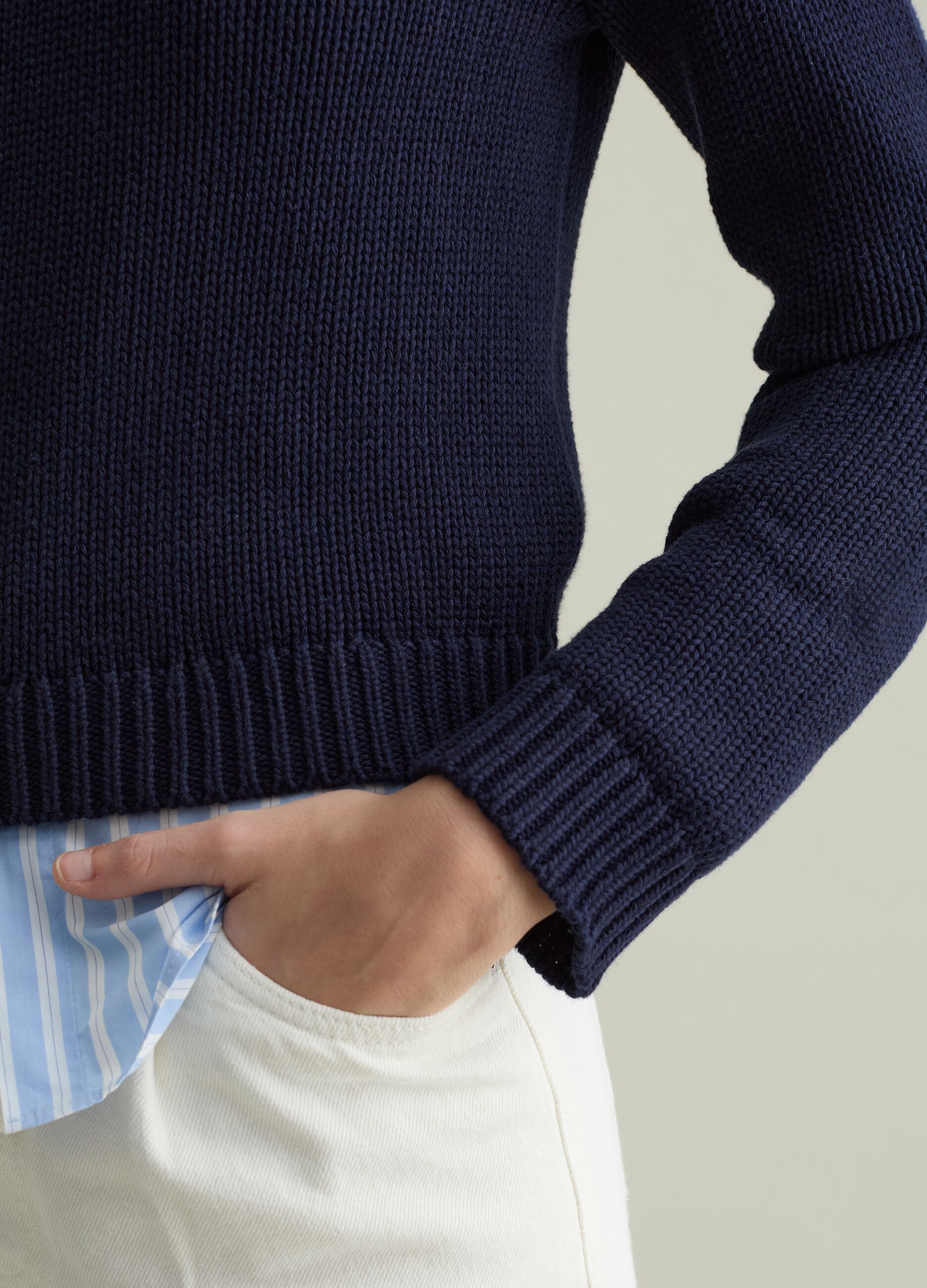 Cotton pullover with raglan sleeves