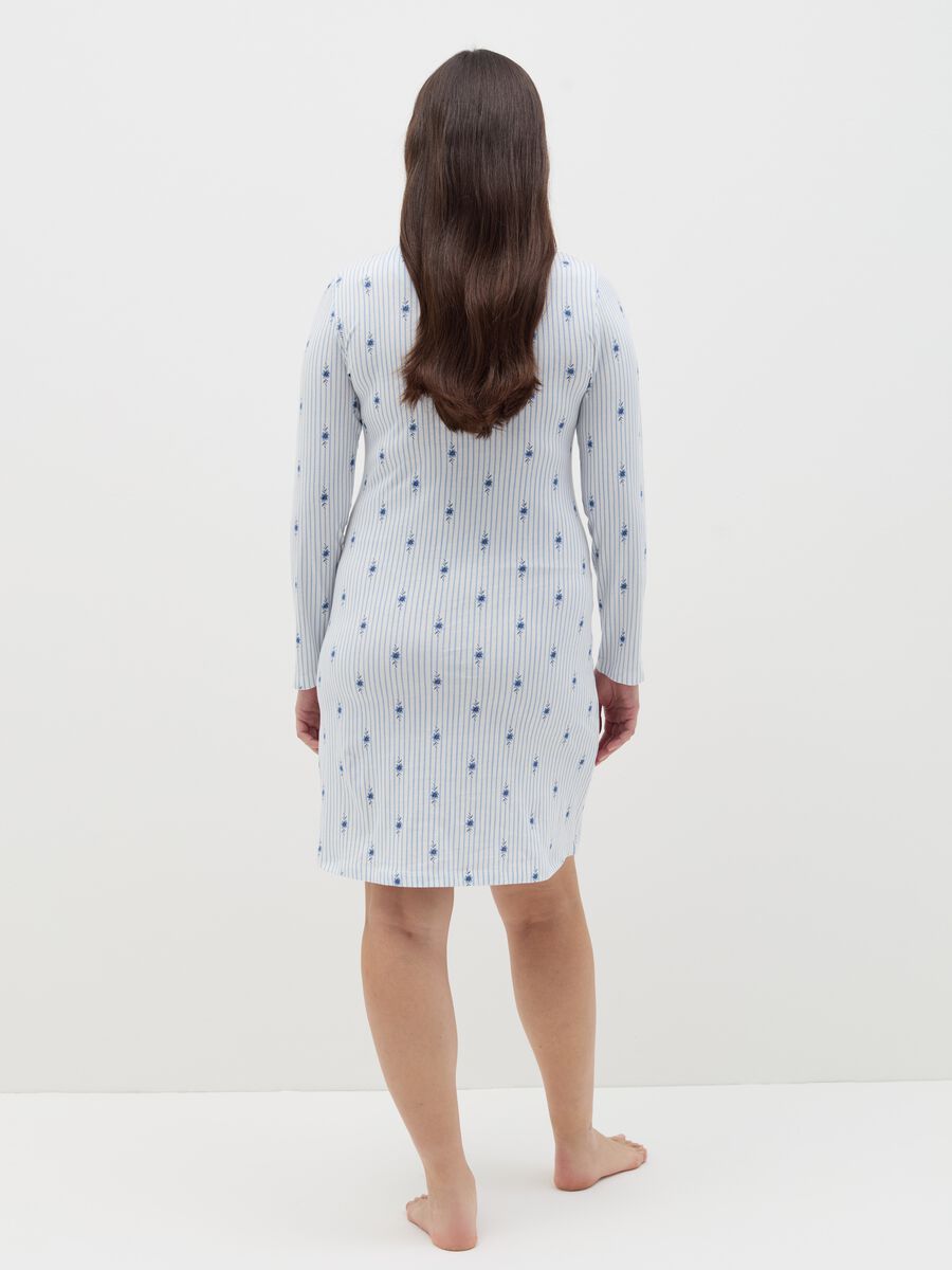 Striped nightshirt with flowers_3