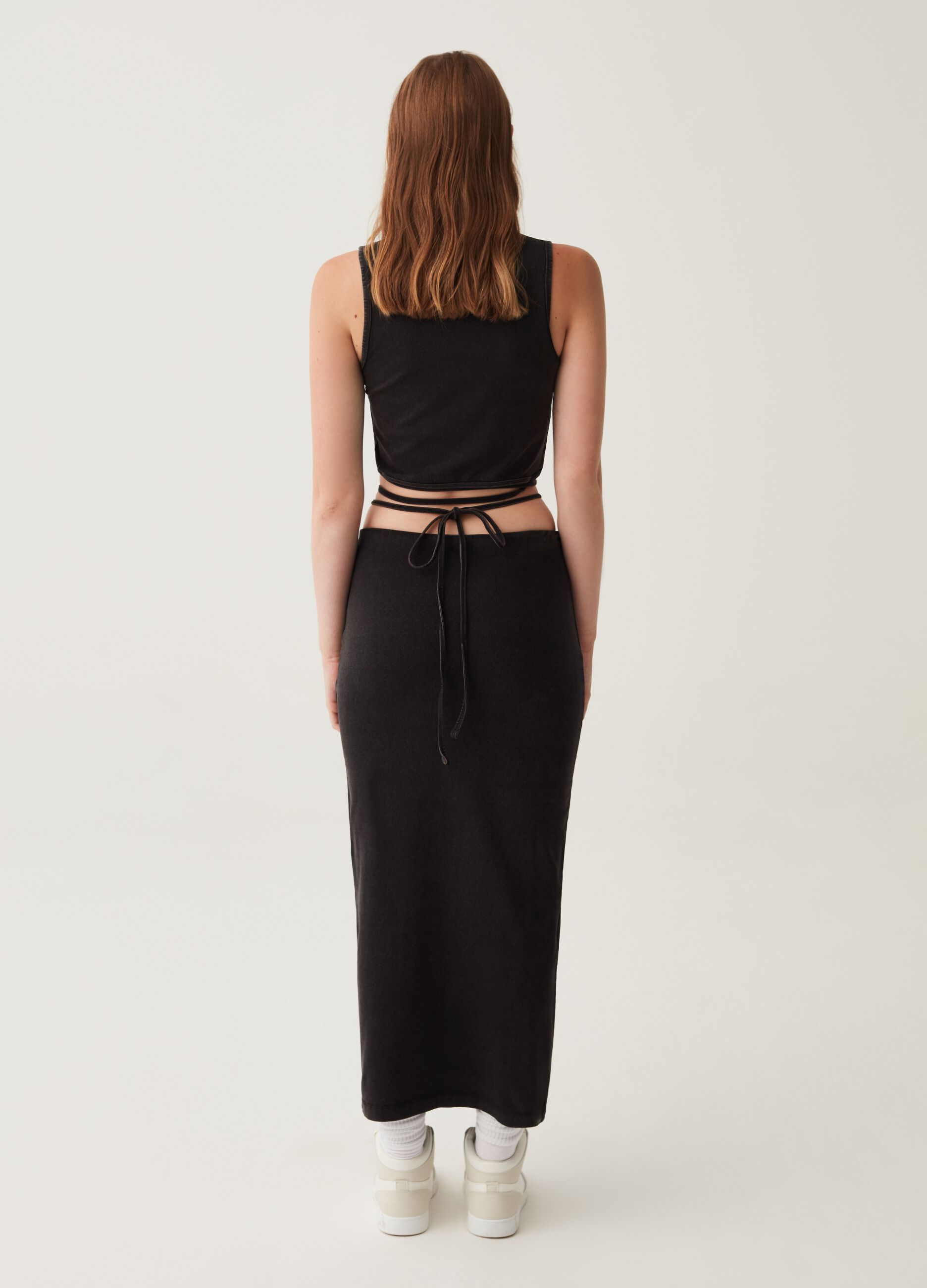 Crop top con laccetti_2
