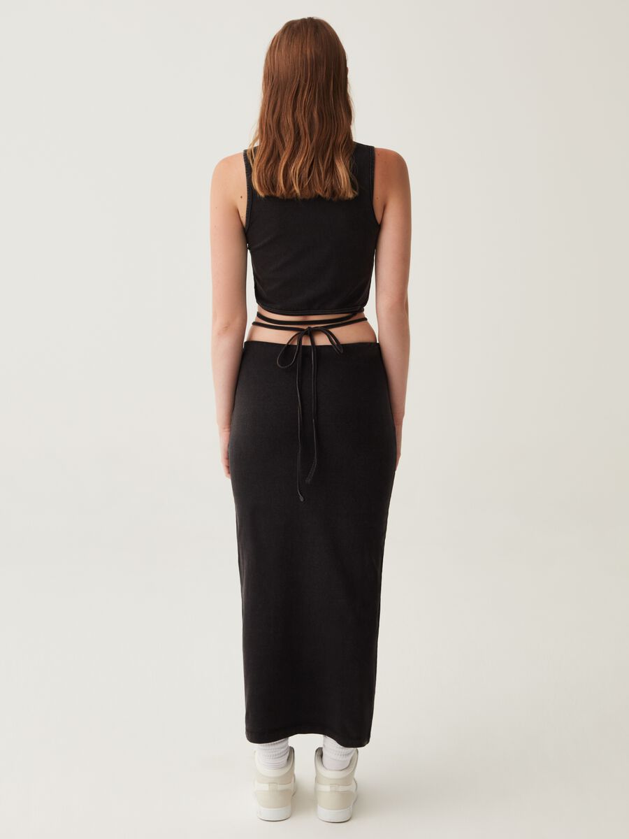 Crop top con laccetti_2