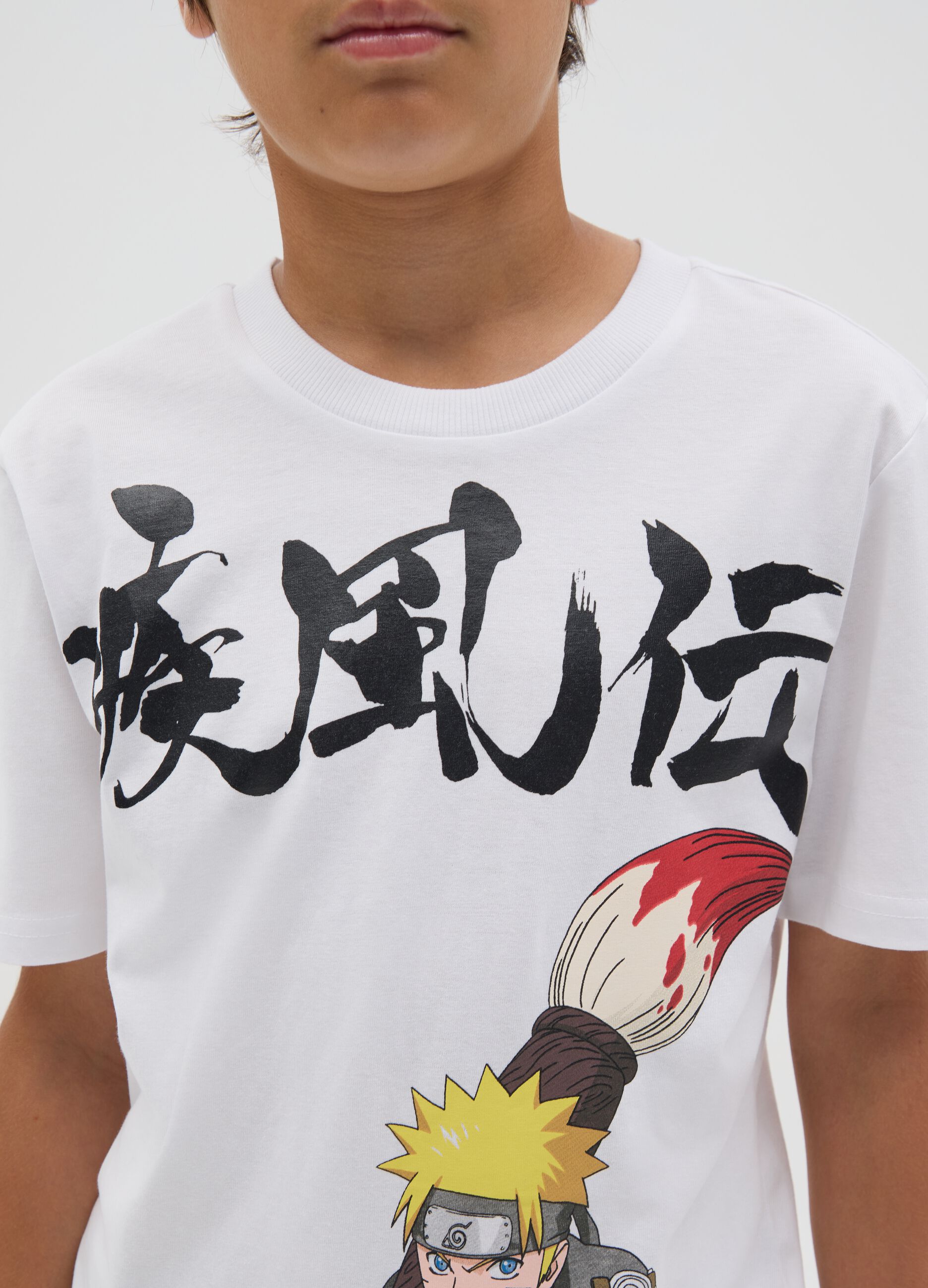Boys’ oversized white T-shirt in 100% cotton with Naruto print