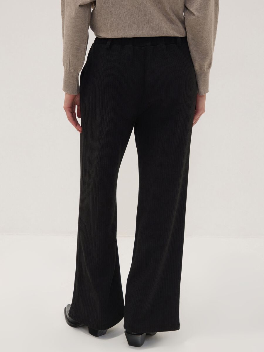 Black wide-leg stretch trousers with regular fit_3