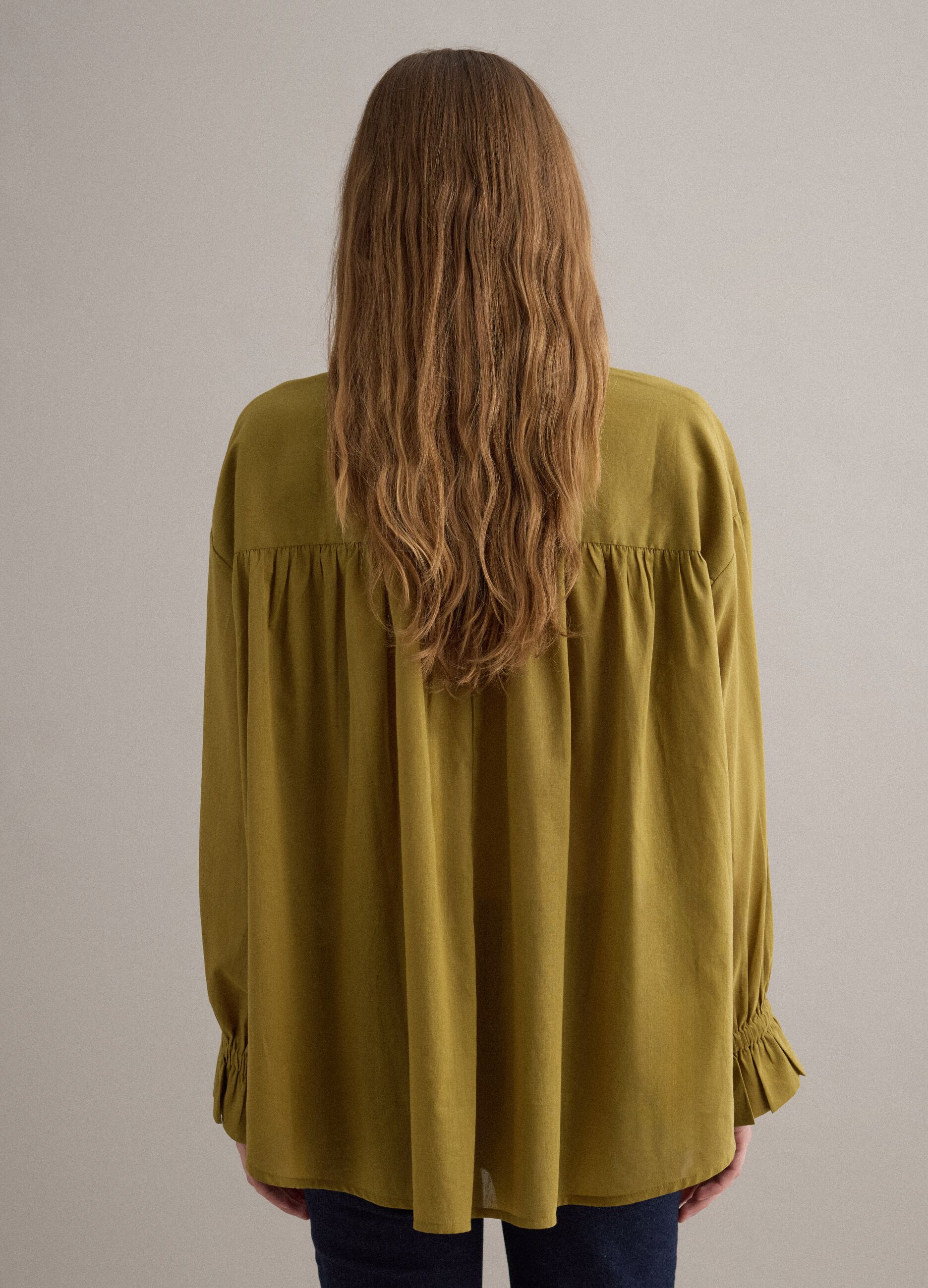 Green short-sleeved pure cotton shirt