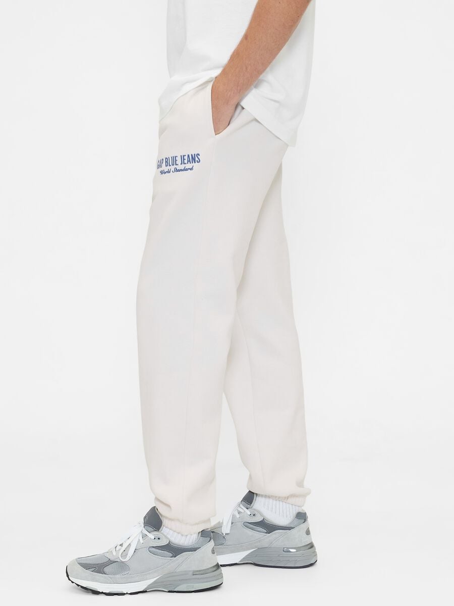 Beige jogger trousers in cotton and polyester blend_4