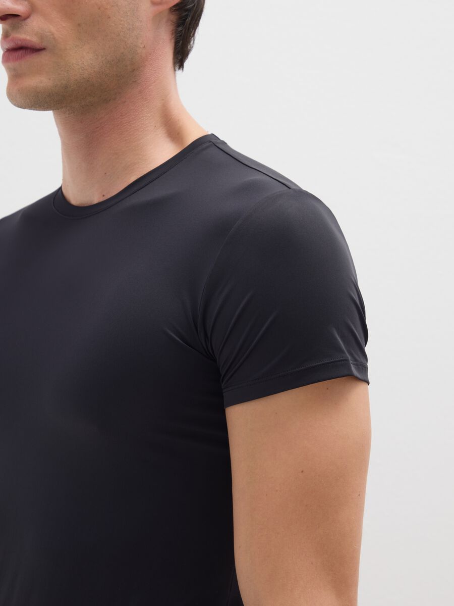 Twin pack of black microfiber t-shirts_3