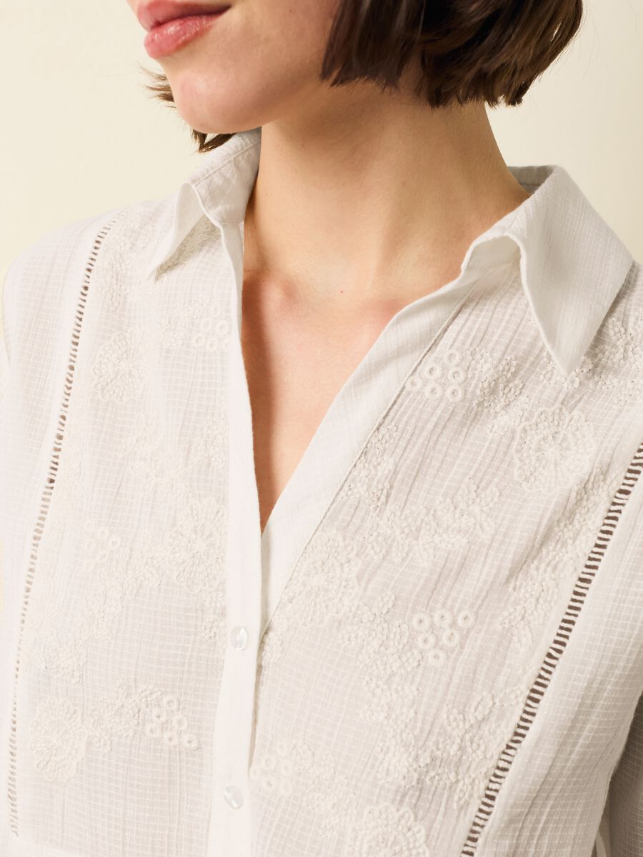 Brushed shirt with broderie anglaise details_3