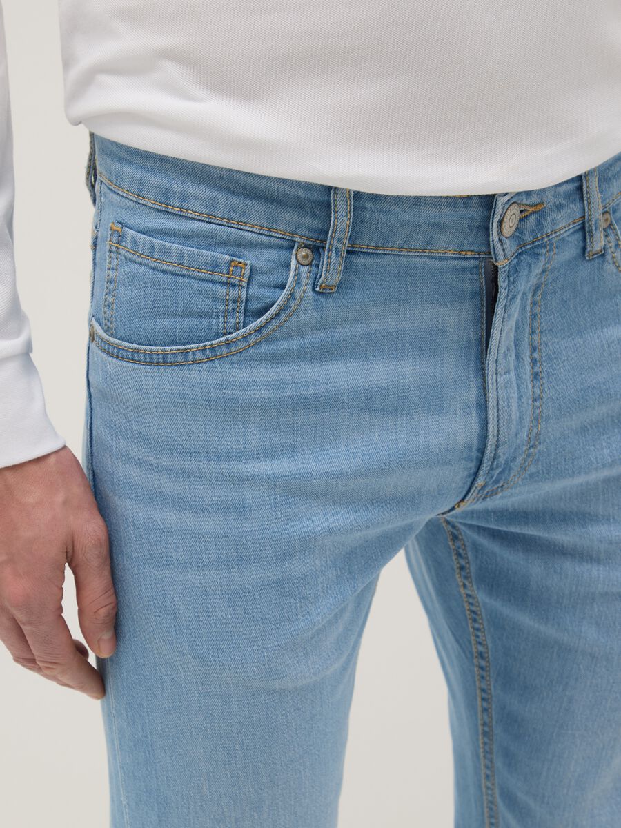 Light blue stretch cotton slim fit jeans_3