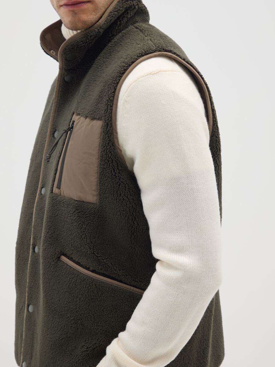 Black sherpa gilet_3