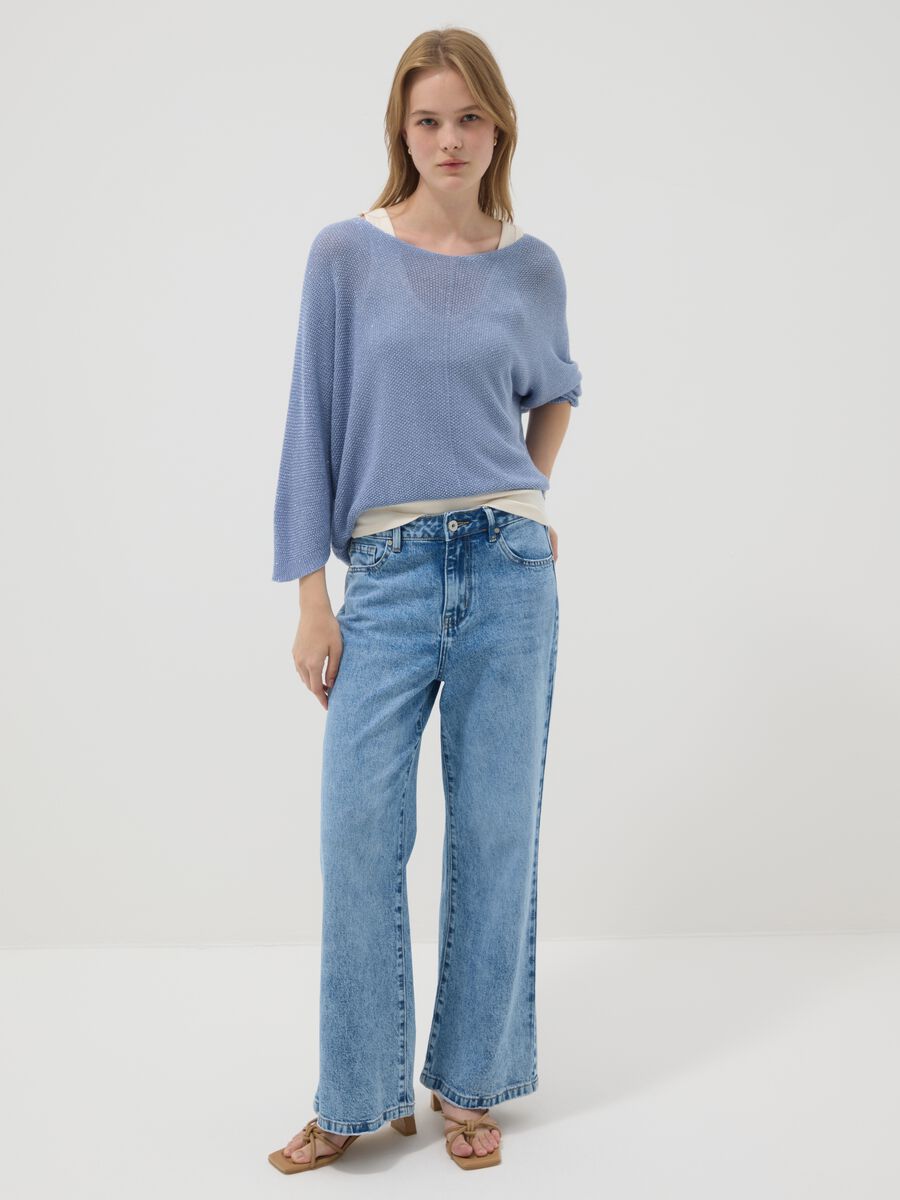 Maglia azzurra in misto viscosa e lino con scollo a V_2