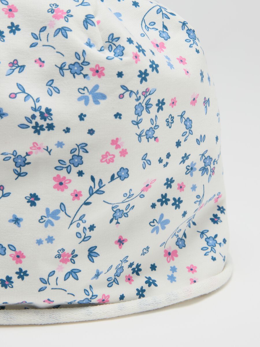 French terry hat with small flowers print_2