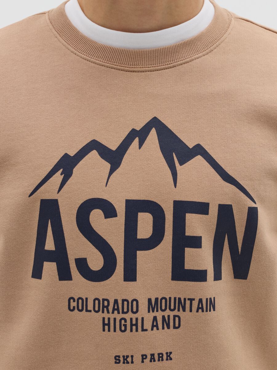 Sweatshirt with mountains print_1