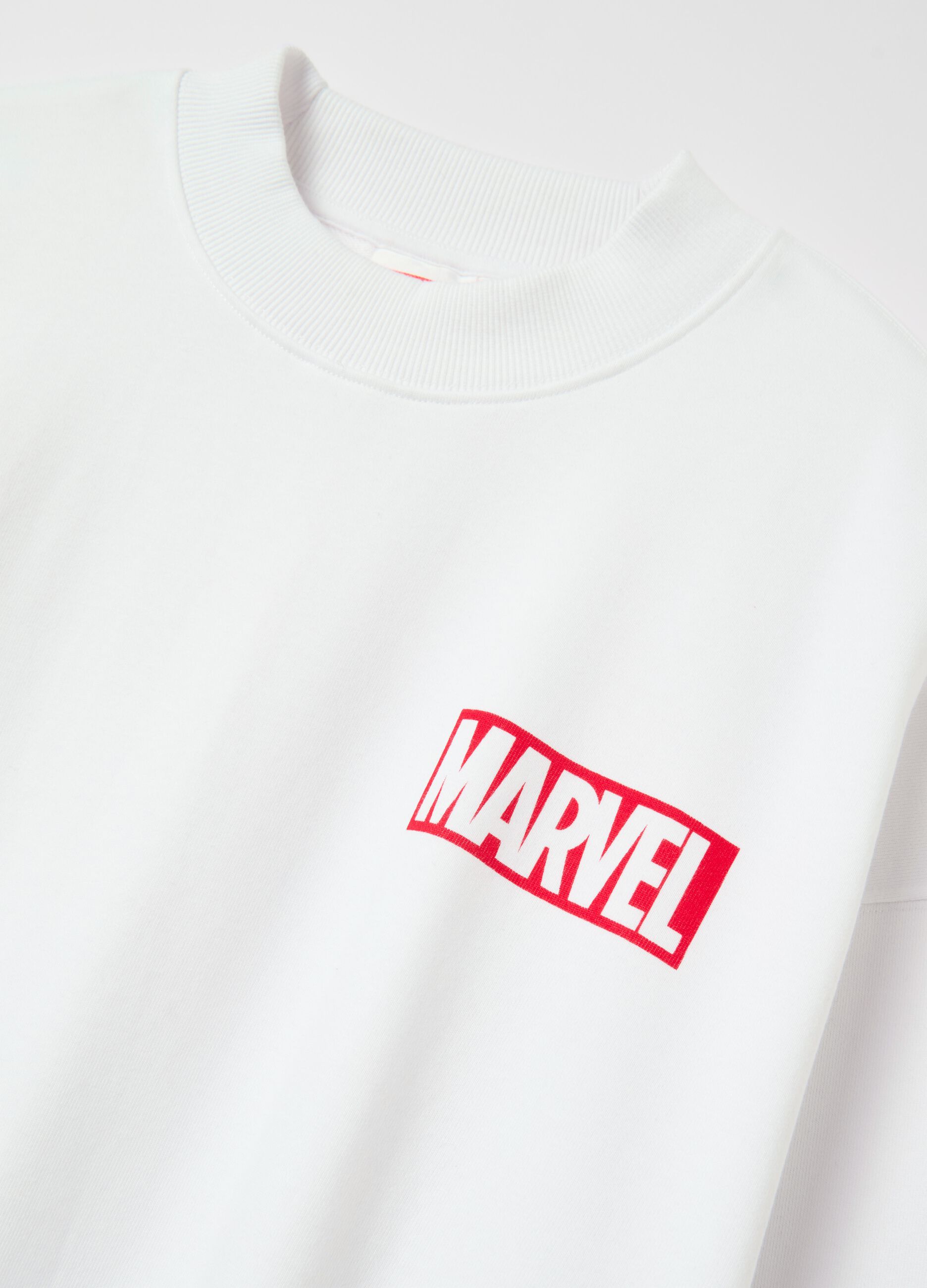 Sweatshirt with Marvel print and round neck