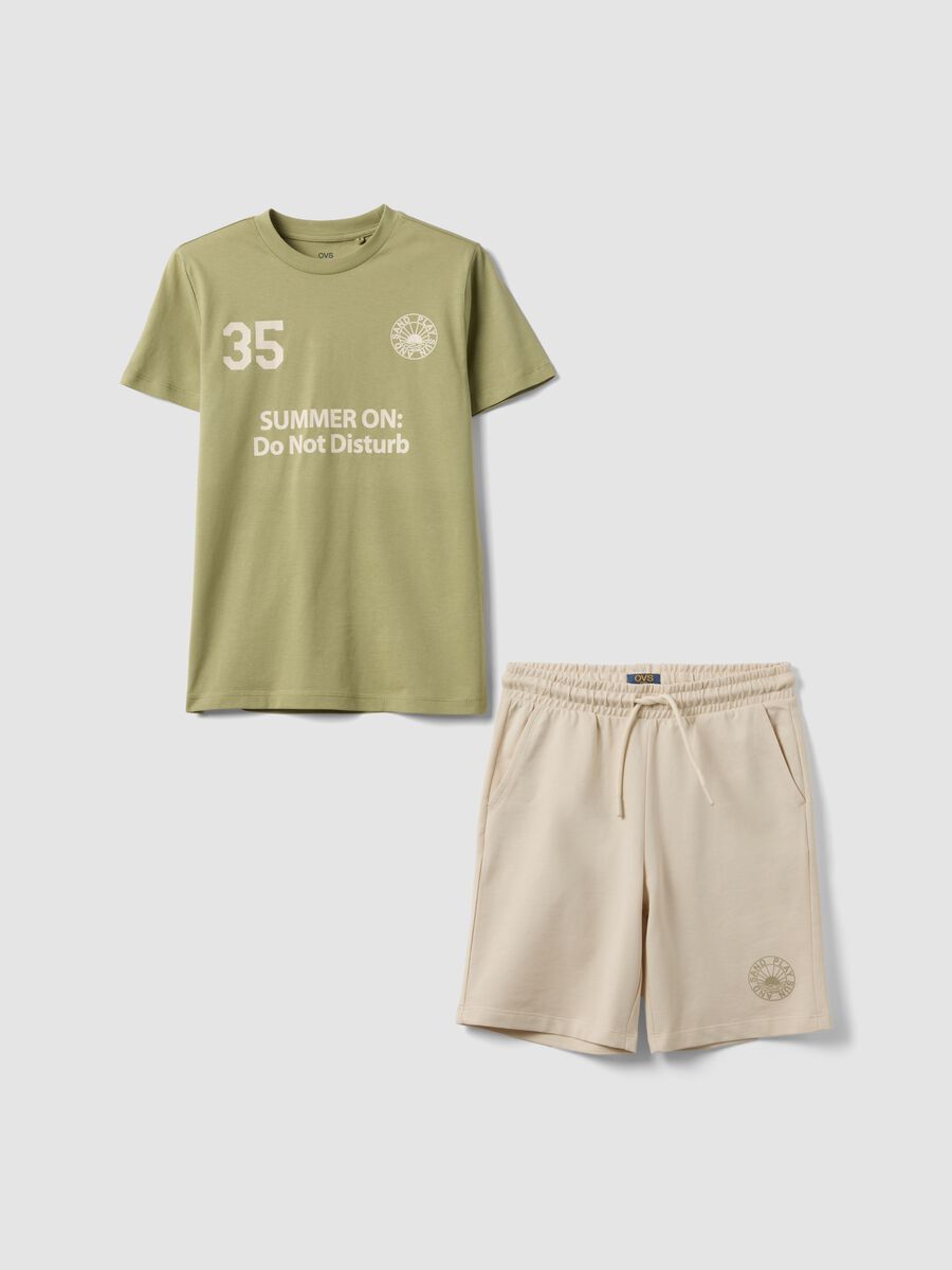 Green pure cotton set with T-shirt and shorts_0