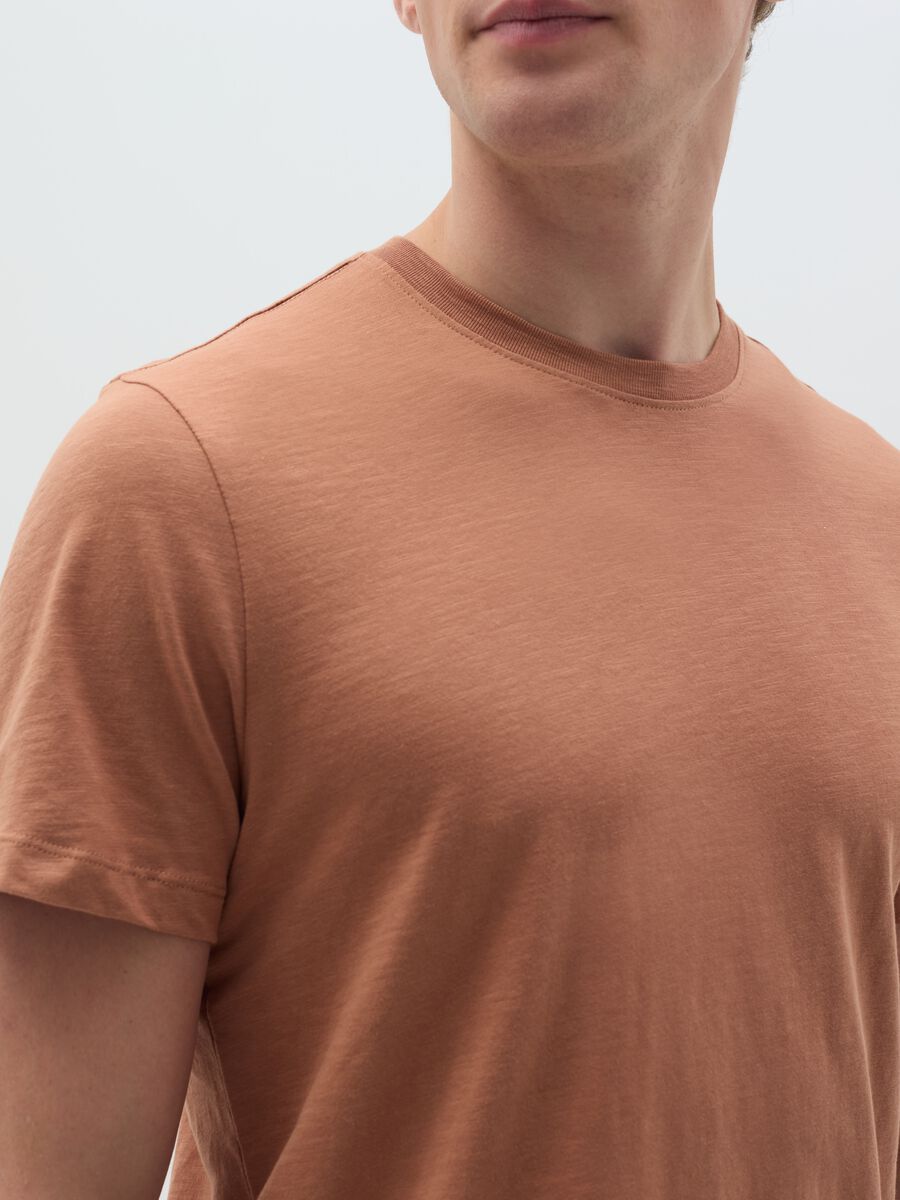 T-shirt in slub cotton with round neck_2