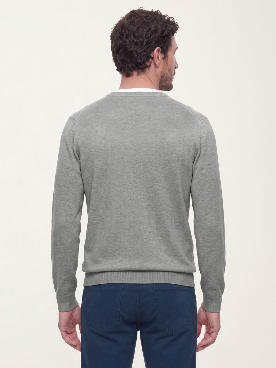 Grey crew-neck viscose-blend jumper, regular fit_3