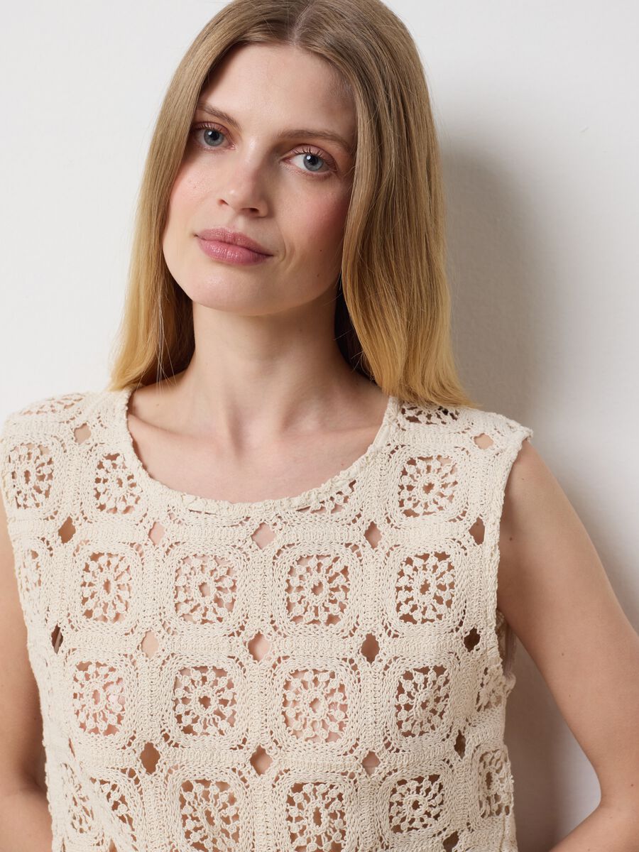 Beige crochet tank top with fringing_2