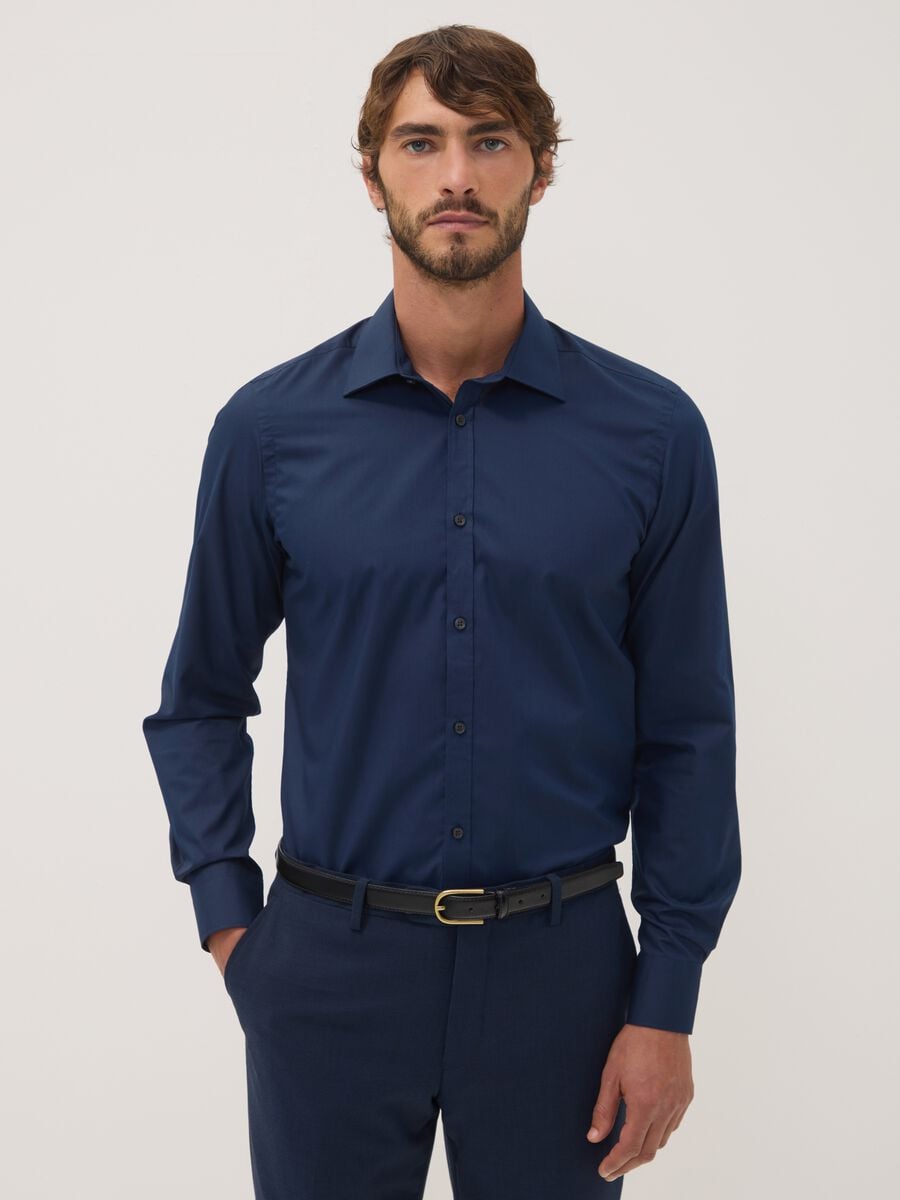 Blue slim-fit shirt with classic collar, easy-iron finish_0