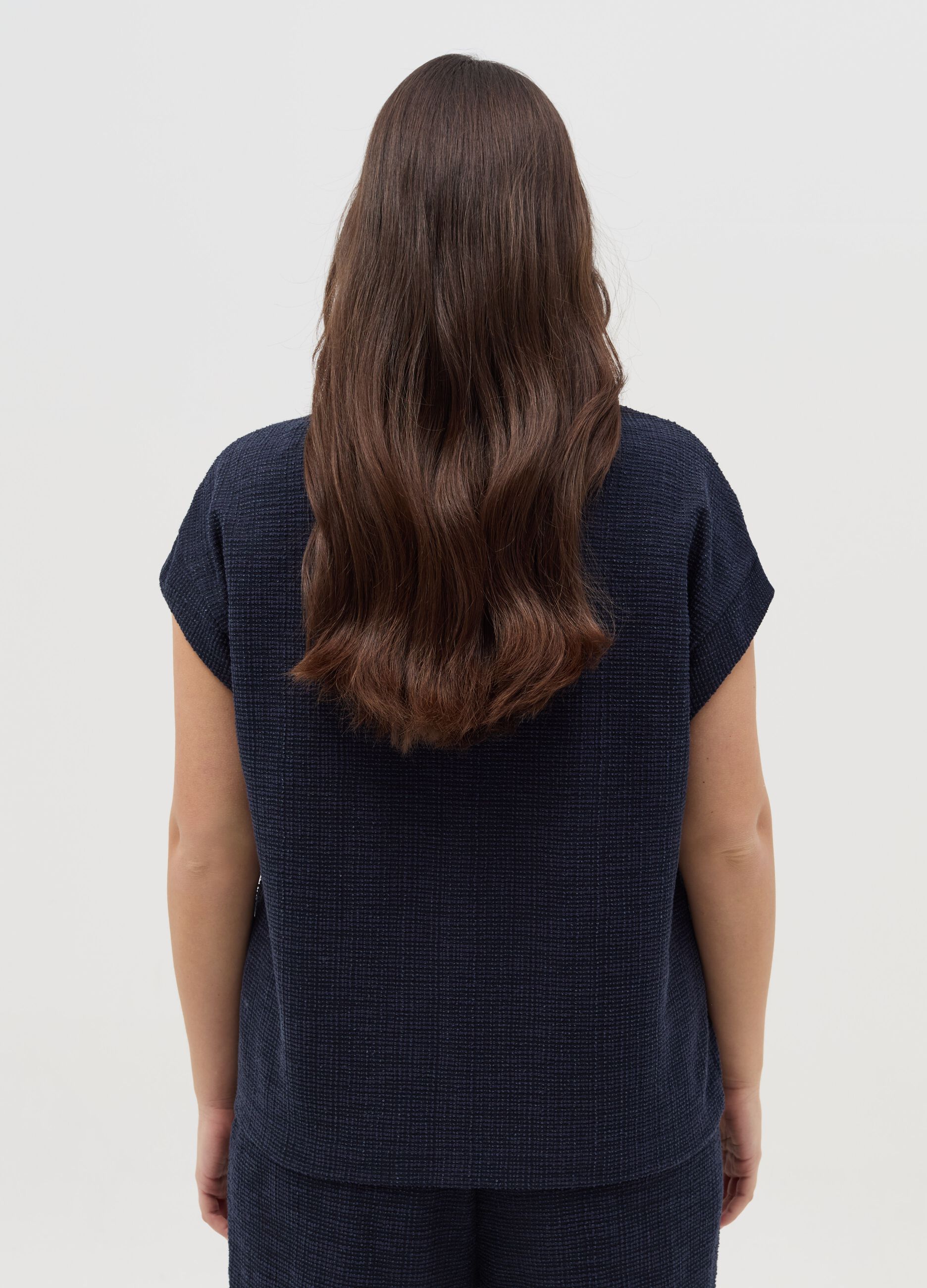 Curvy woven T-shirt with V neck