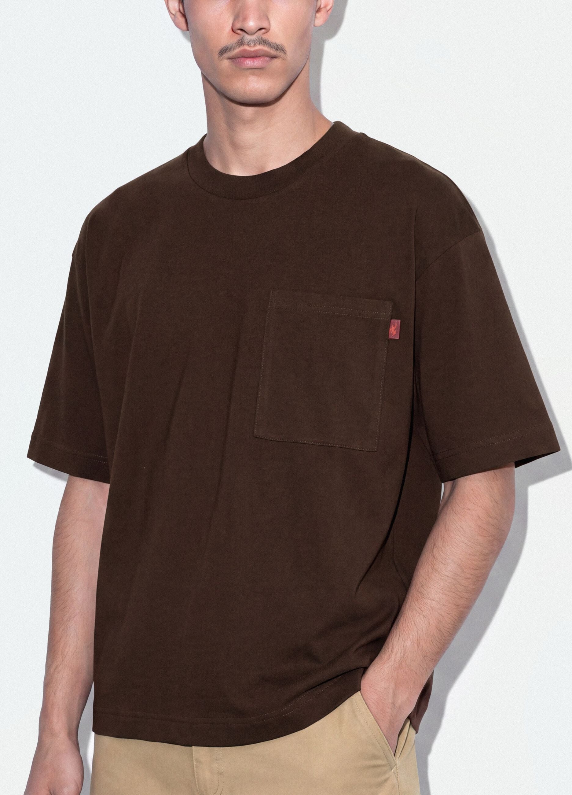 Brown pure cotton T-shirt with chest pocket, boxy fit