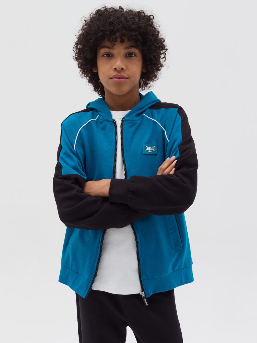 Full-zip con cappuccio e patch logo_0