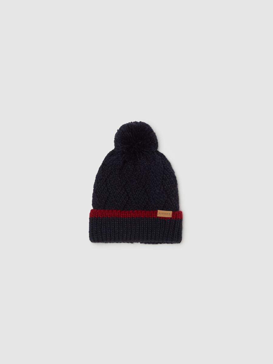 Knitted hat with pompom_0