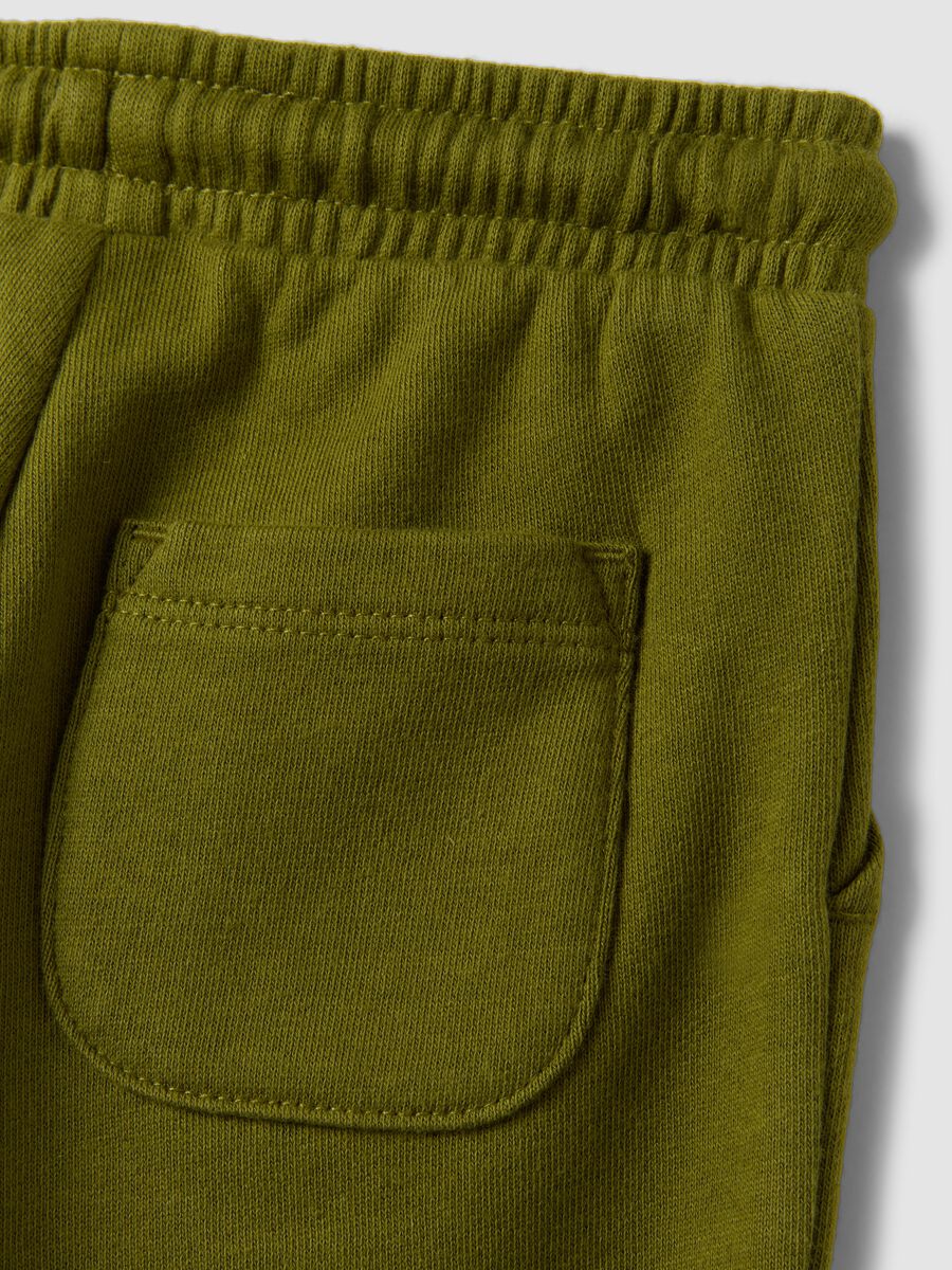 Pantaloni jogger verdi in puro cotone organico con coulisse per bimbo_3