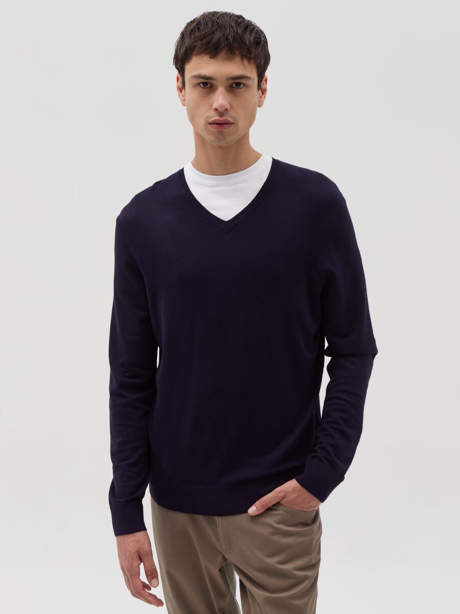 V-neck pullover_0